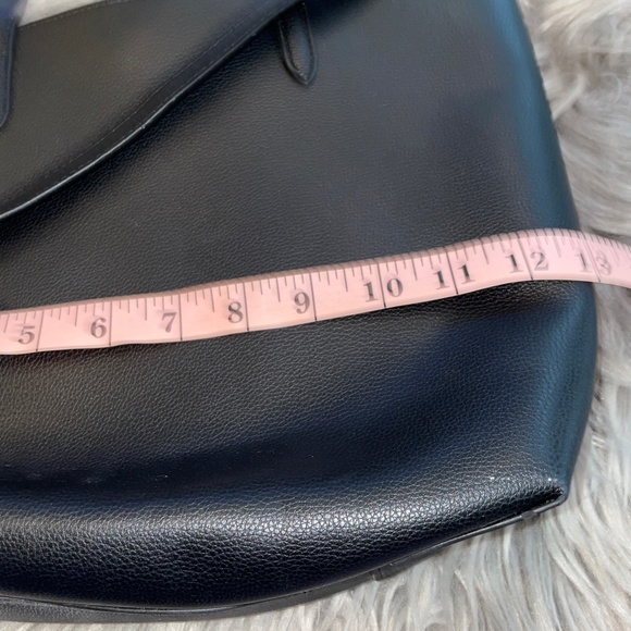 Victoria's Secret Simple Black Crossbody Medium Tote Purse - Picture 4 of 5